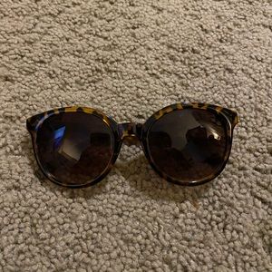 Round Tortoise Shell Sunglasses